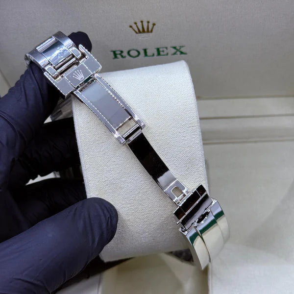 Rolex Submariner blue rotating dial with master lock
