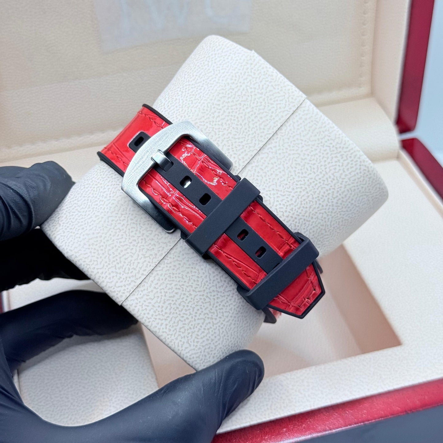 Frank MULLER Red strap with white diamond